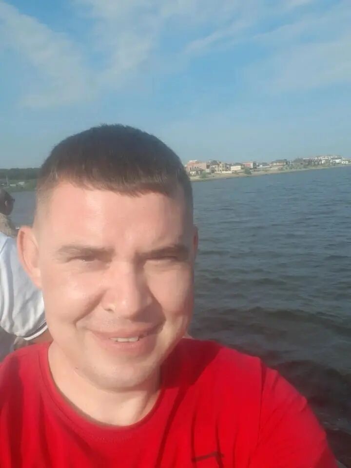  40885995  , 39 ,     