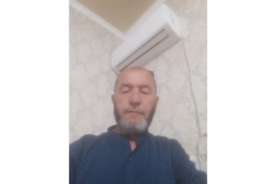  43023445  Abdusattor, 67 ,    