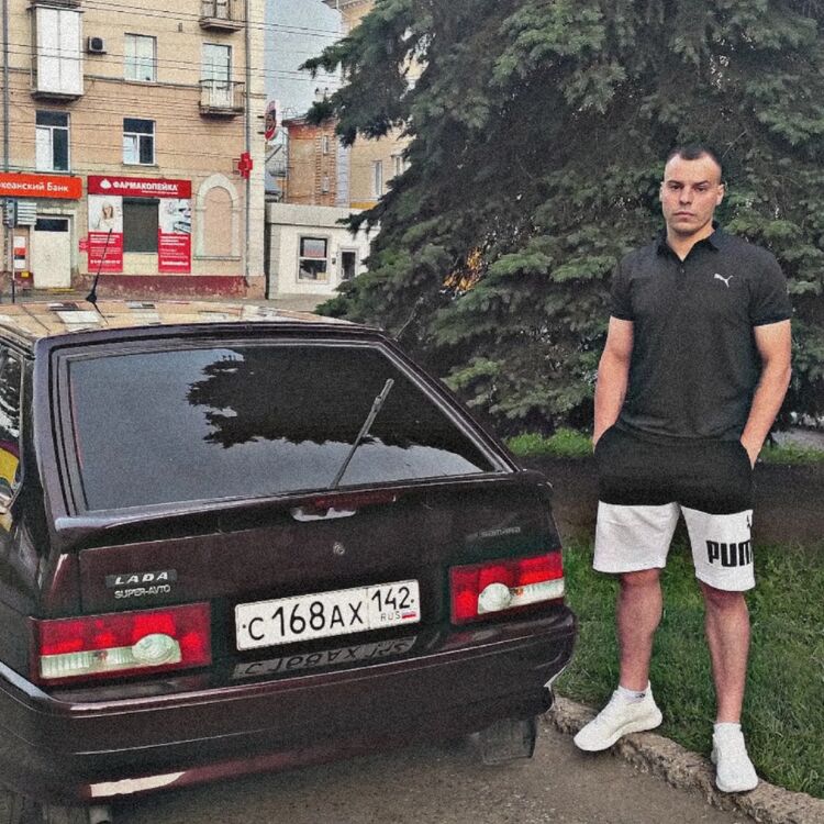  26626345  Alexander, 29 ,    -
