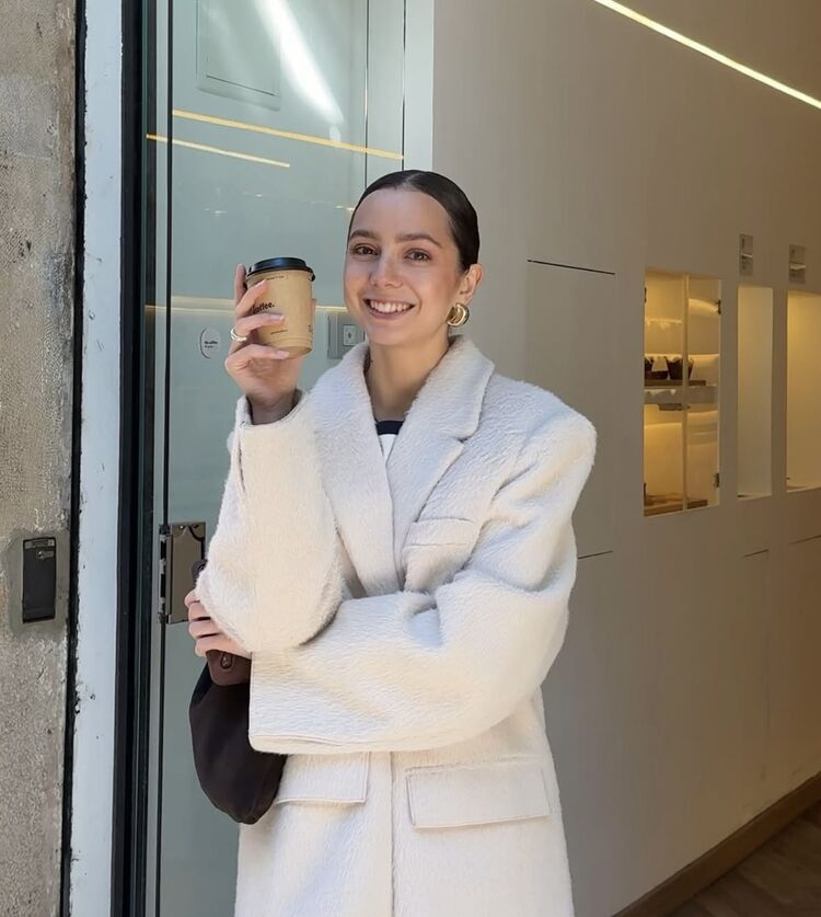  54425815  , 27 ,    -