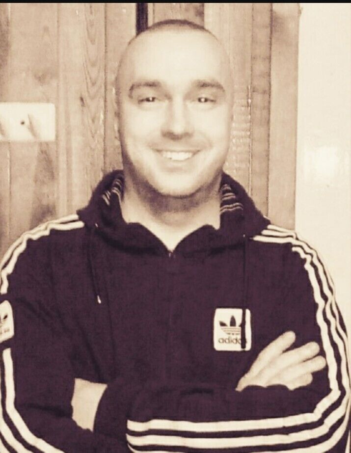  21567505  Ivan, 43 ,    