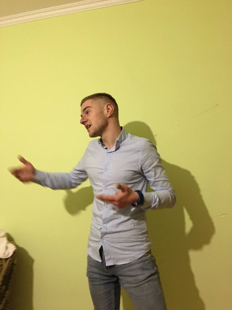  41281455  Vas, 27 ,    