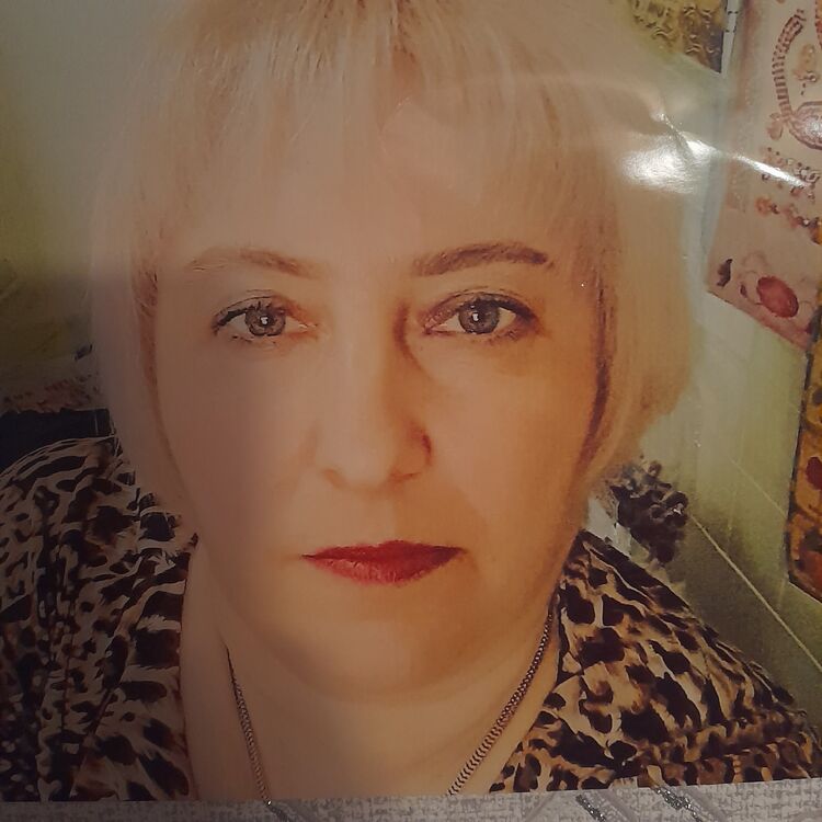  ,   Elena, 49 ,   c , 