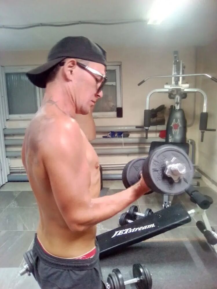 ,   Aleksandr, 40 ,   ,   , c , 