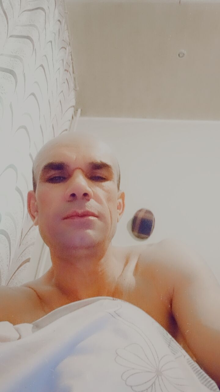  37343685  , 49 ,    