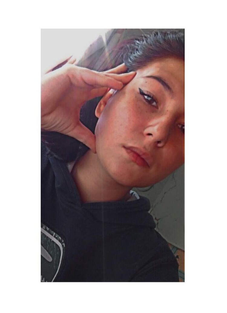  ,   Nadia, 21 ,   