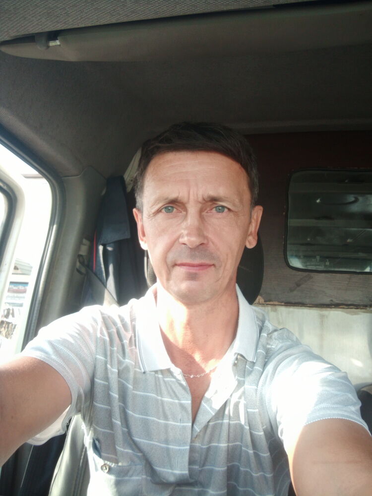  23737605  , 51 ,    