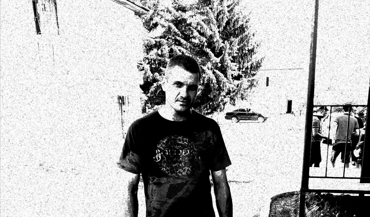  21005315  , 40 ,    
