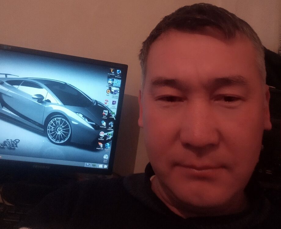  18609575  Almed, 47 ,    