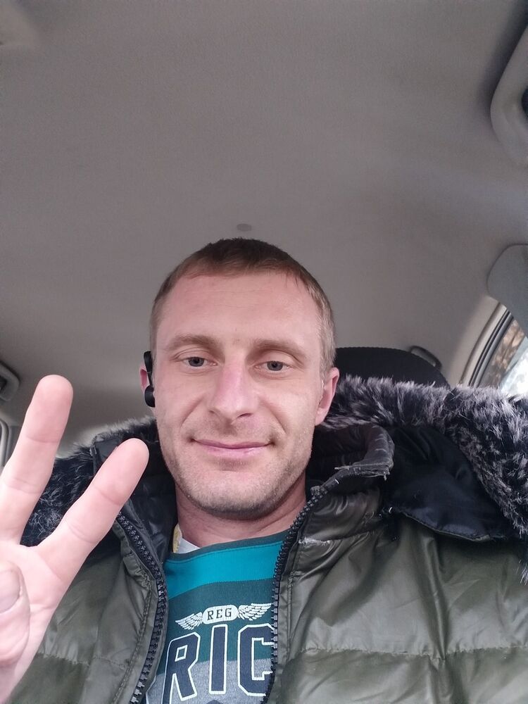  18594435  Vitali, 36 ,    