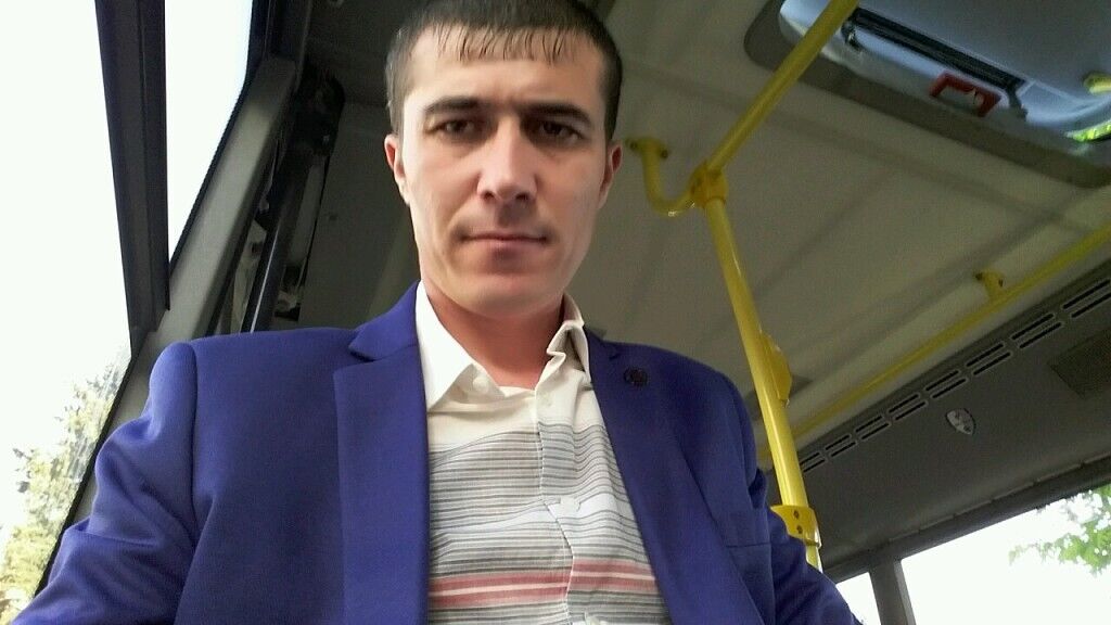  50377745  Rustem, 41 ,    