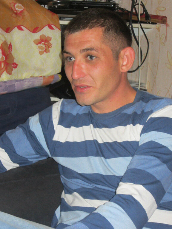  12024225  FEDERIKO, 40 ,    