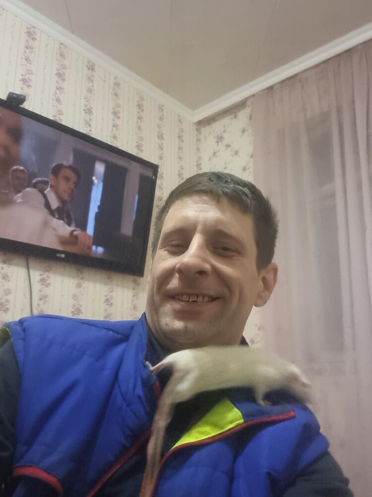  26403705  Dmitry, 42 ,    