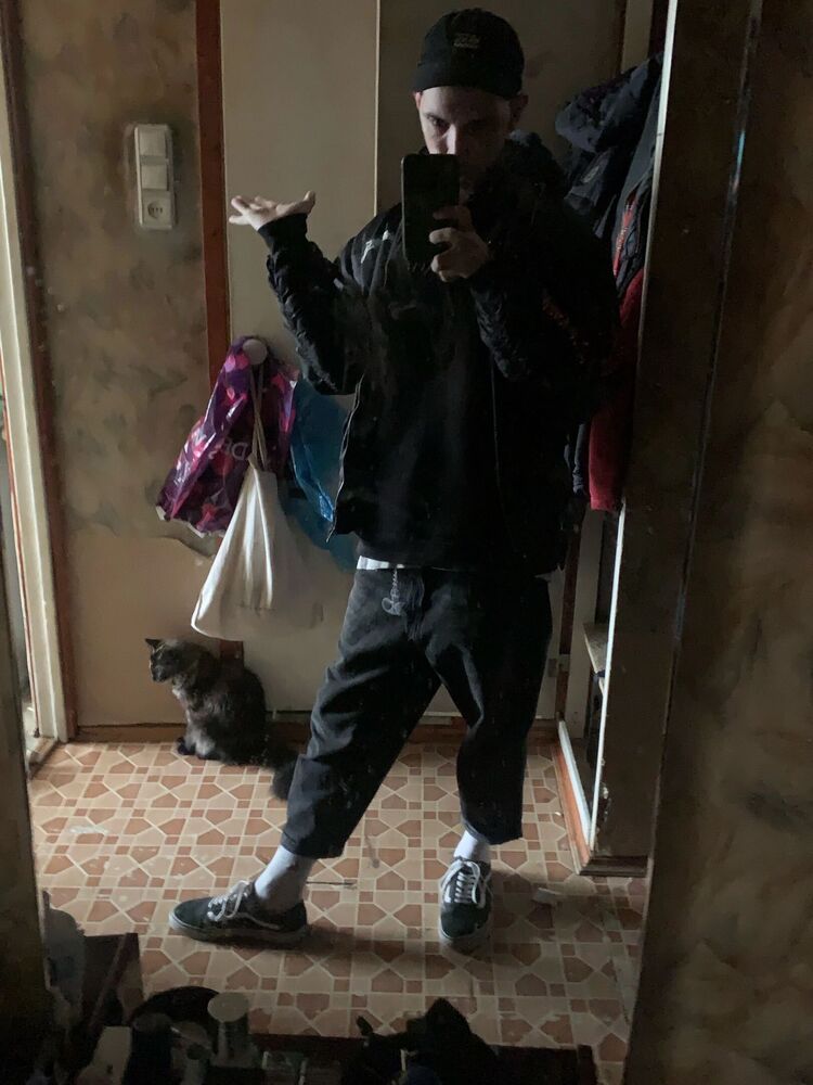  33165575  Ivan, 36 ,    