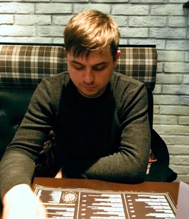  45464205  Andrei, 35 ,    