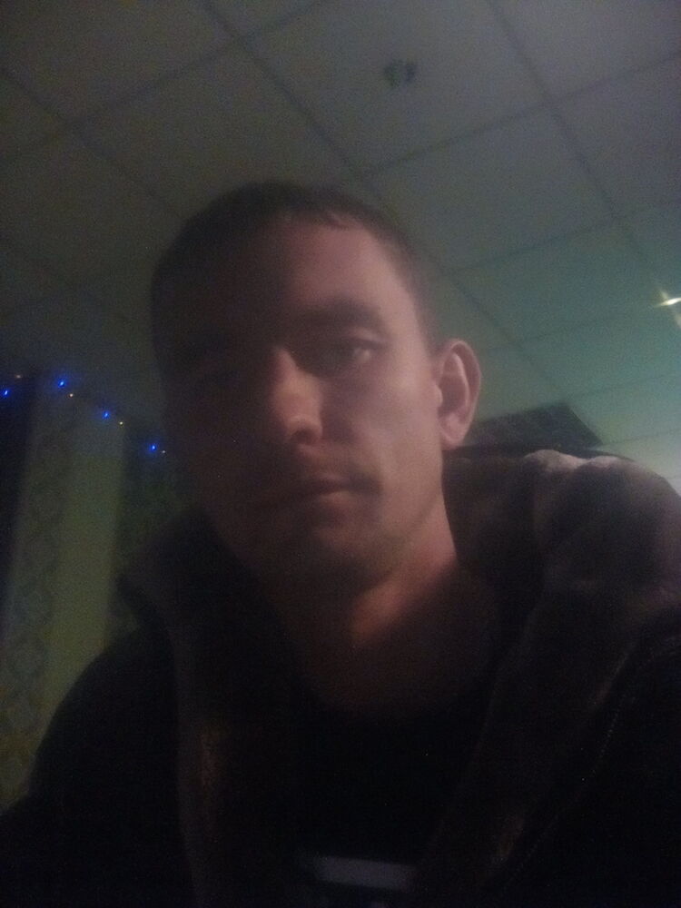  -,   Maxim, 35 ,   ,   , c 