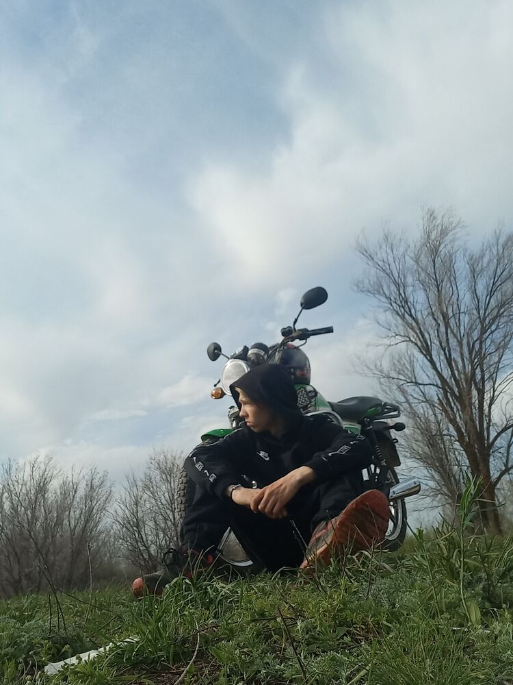  26357525  Den, 22 ,    