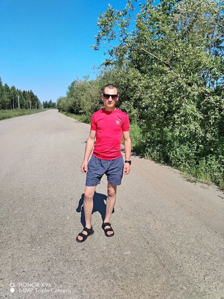  ,   Denis, 39 ,   c , 