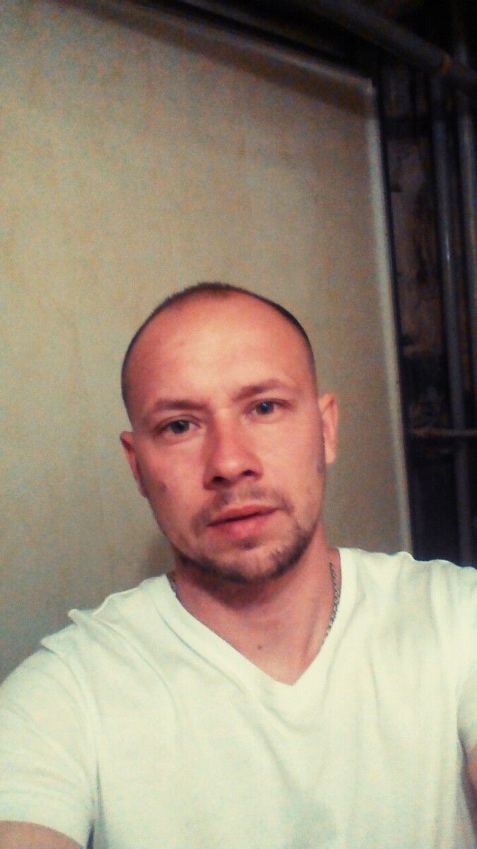  ,   Vlad, 40 ,   