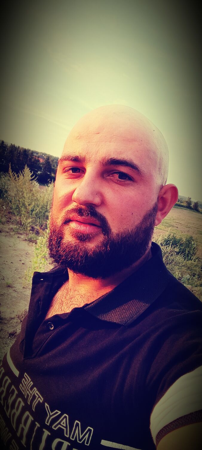  28990795  Araik, 35 ,    