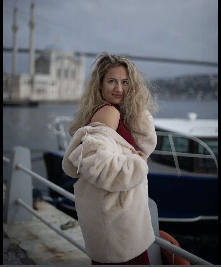  ,   Irina, 35 ,   ,   , c , 