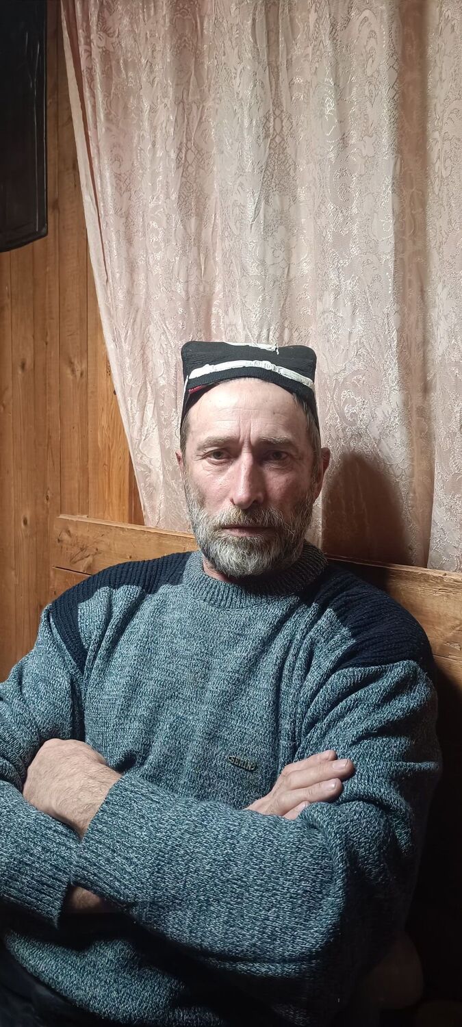  ,   Alex, 50 ,     