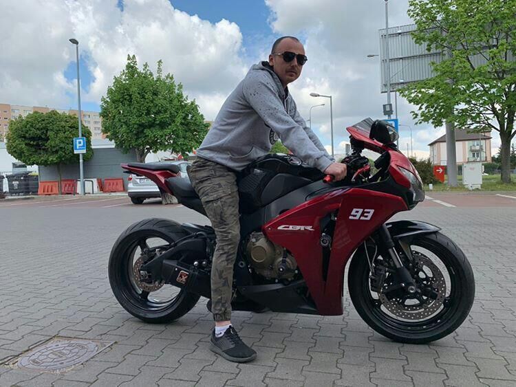  24304105  Nikolas, 33 ,    Gliwice