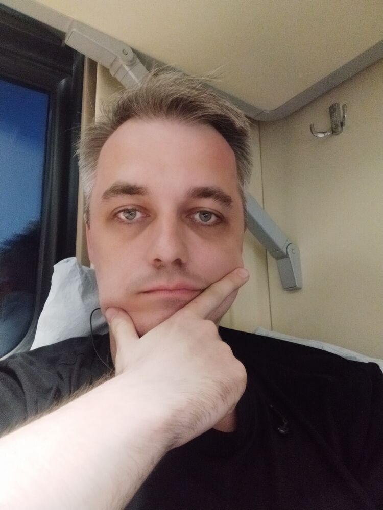  53608165  , 37 ,    