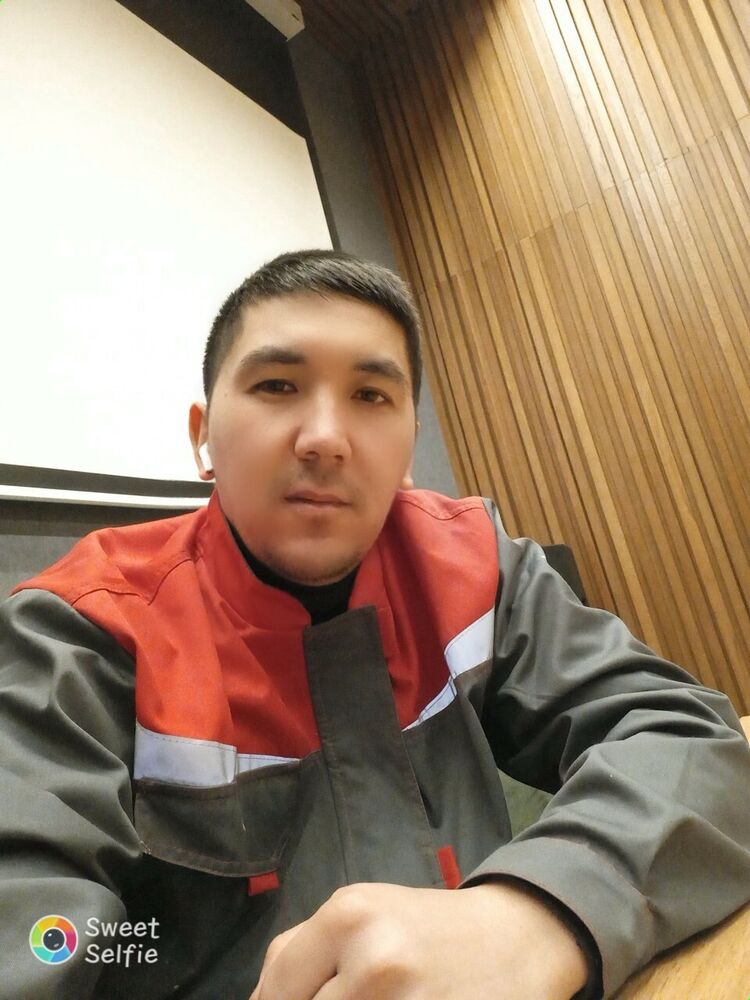  ,   Komil, 30 ,   ,   