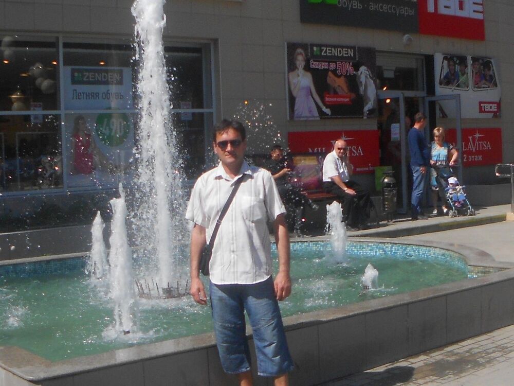  -,   Milan, 50 ,   ,   , c , 