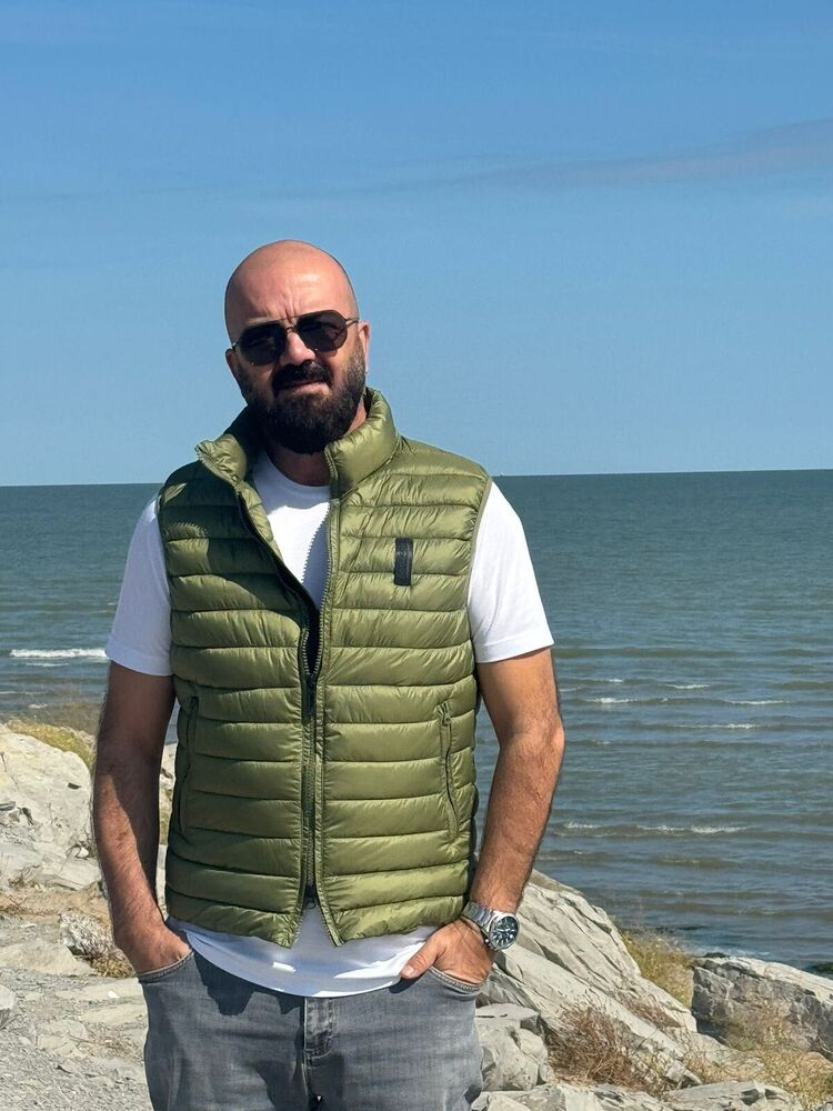 ,   Murad, 49 ,   ,   