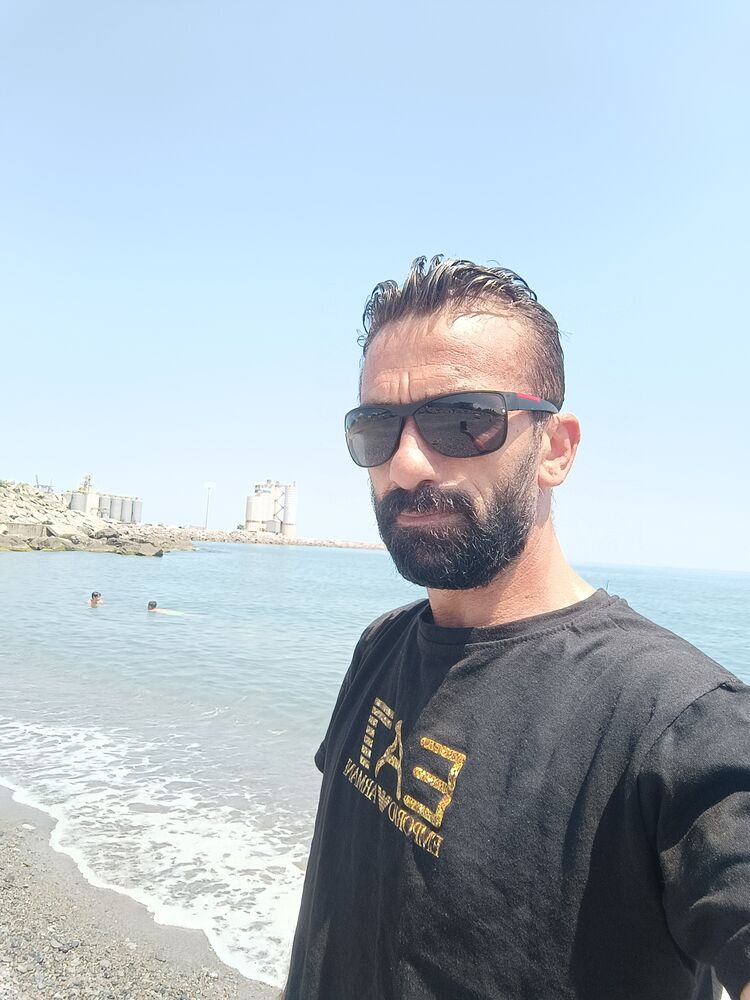  52683495  Dogan, 35 ,    