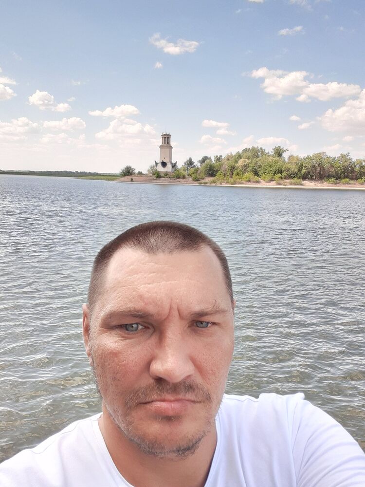  53614985  Alex, 45 ,    