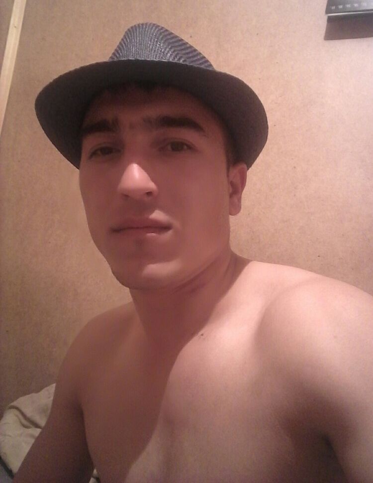  9796305  , 32 ,    