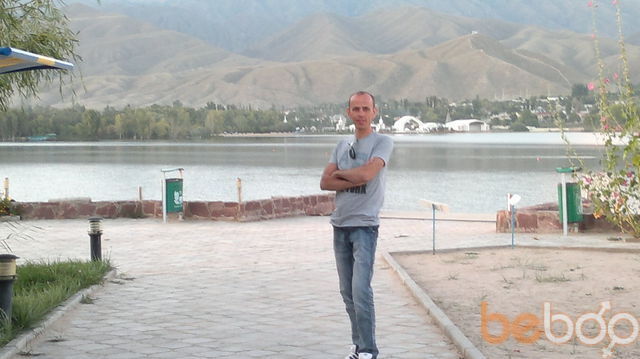 1166035  Denis, 44 ,    