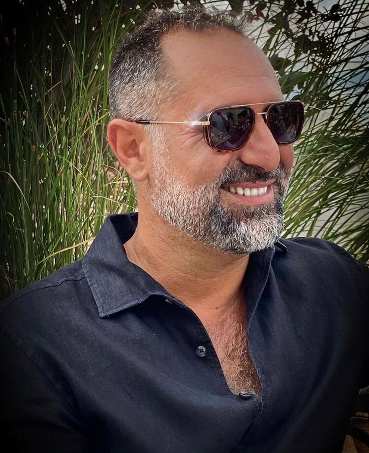  ,   Ivan, 57 ,     , c 