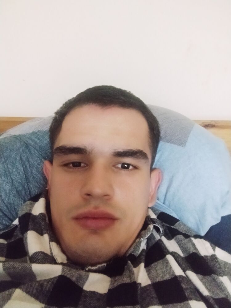  28540125  Kerim, 29 ,    