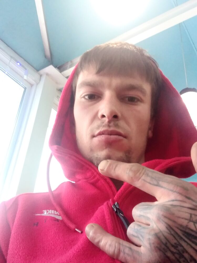  31079685  Vladimir, 27 ,    -