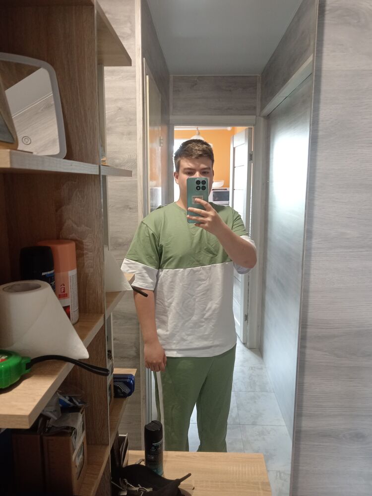  35758605  , 22 ,    