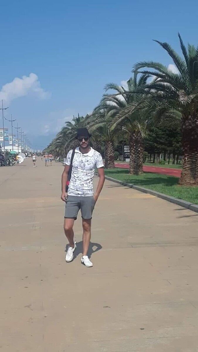  ,   Erik, 37 ,   ,   , c 