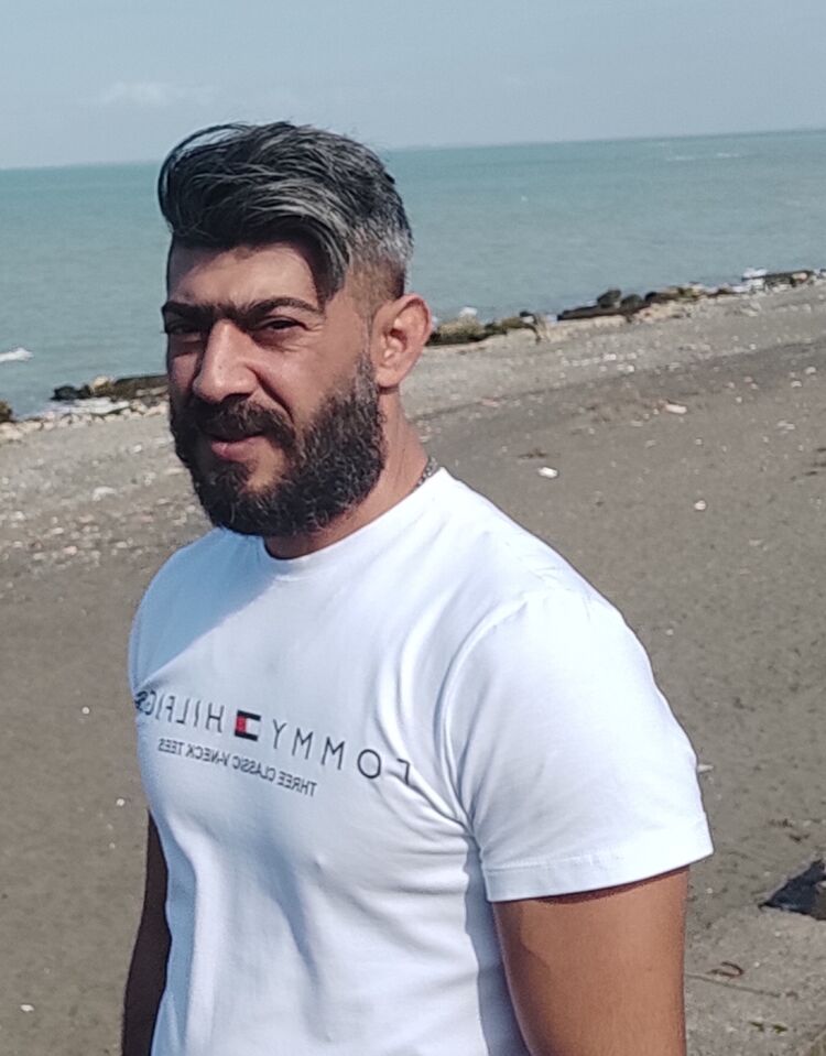  25729265  Narid, 44 ,    