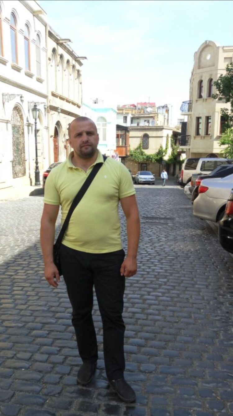  52516755  Mercedes, 41 ,    -