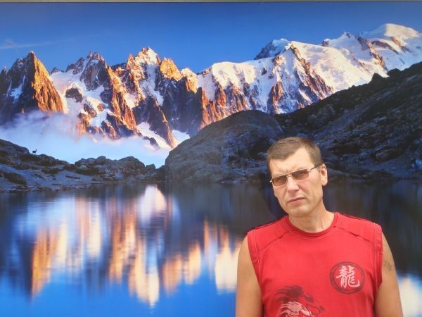  6312795  Oleg, 60 ,    Praha