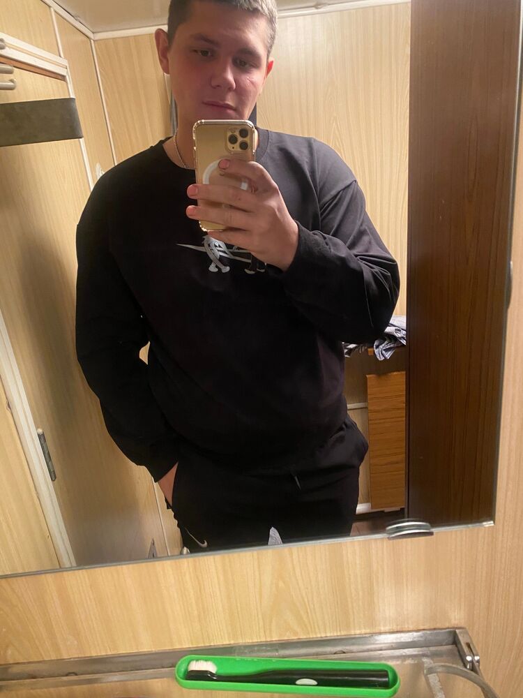  46078245  , 23 ,    -