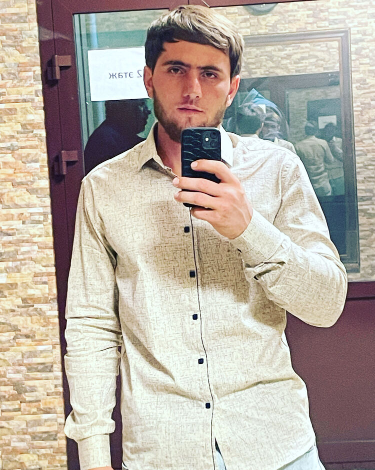  ,   Vlad, 24 ,   ,   