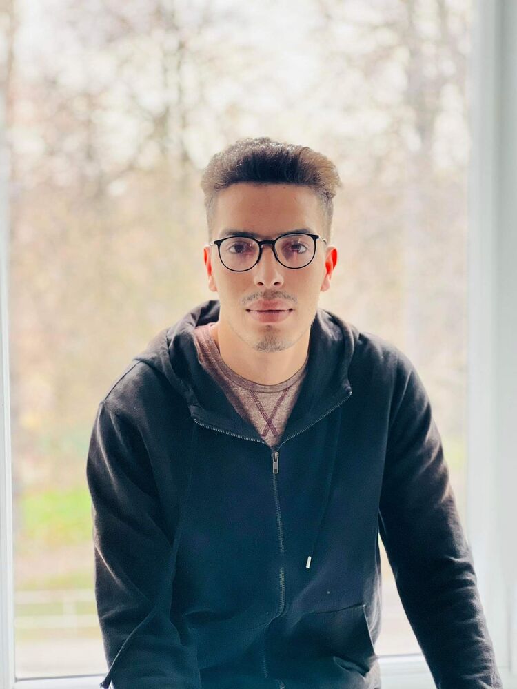 ���� 25946995 ������� Marwen, 27 ���, ���� ���������� � �������