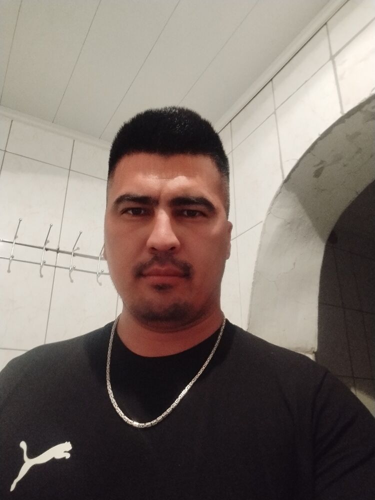  32437905  Abdulvohid, 35 ,    