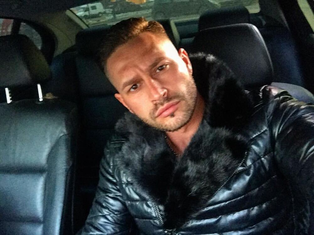  ,   Alexx, 43 ,   ,   