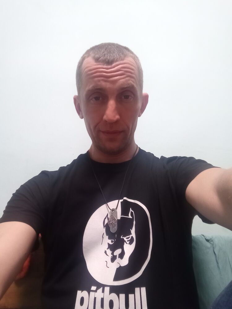  ,   Anton, 37 ,   ,   , c 