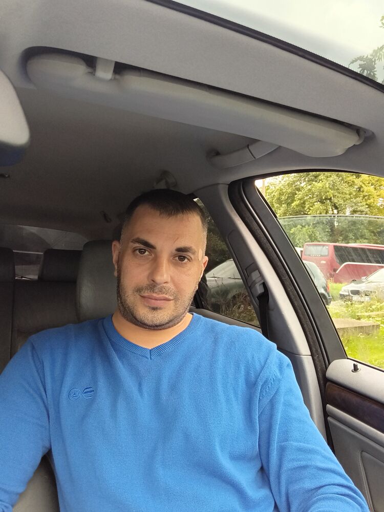  38468145  Ruslan, 39 ,    